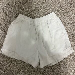 Abercrombie & Fitch High Waist Cream Shorts